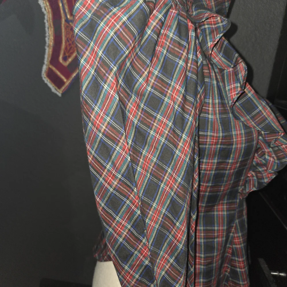 Diane Gilman Plaid Blouse with Red Accents - Picture 9 of 9